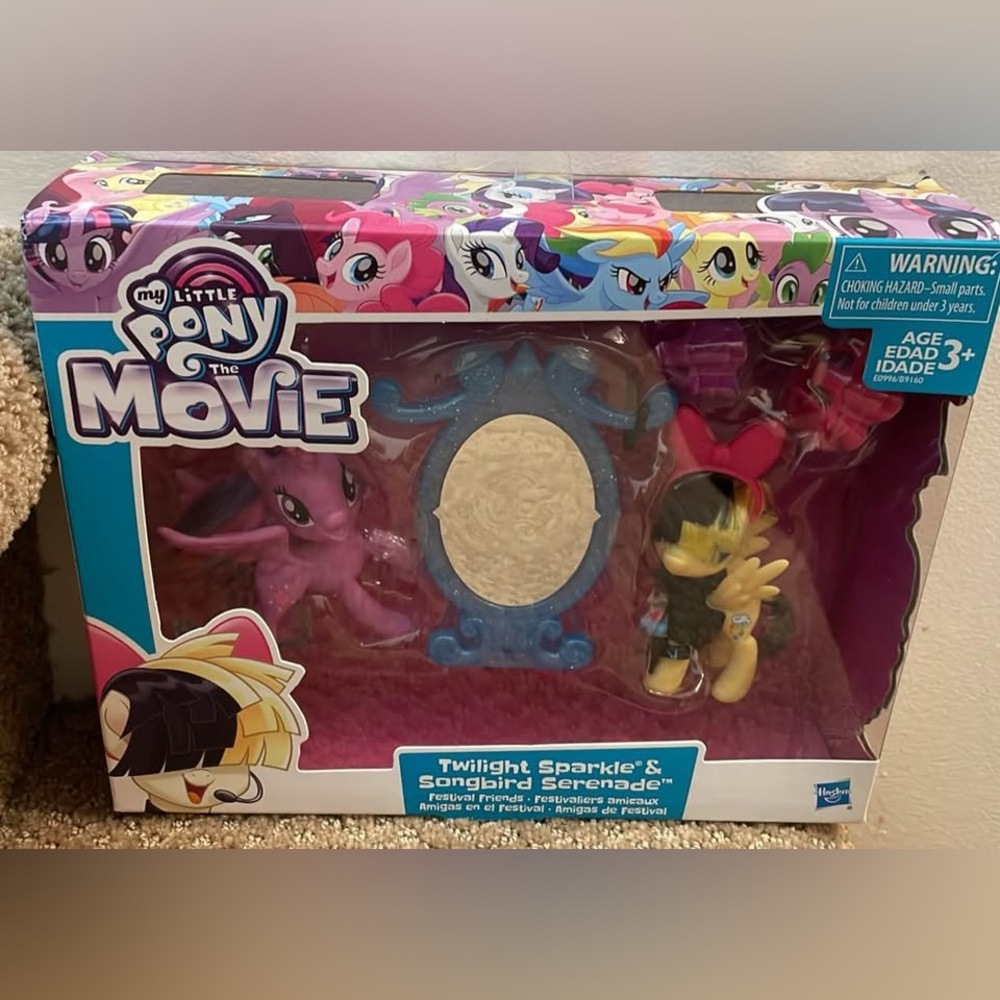 Twilight sparkle and Songbird Serenade, the Little pony movie